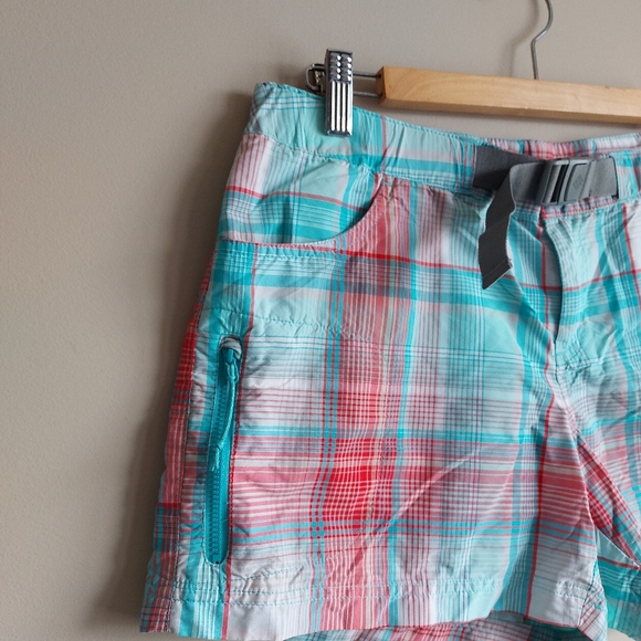 COLUMBIA ♡ Ladies Sport Shorts - Picture 2 of 6